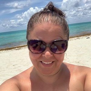 Meet your Posher, Monica